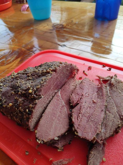 Goose pastrami Goose Pastrami Recipe, Goose Pastrami, Pastrami Recipe, Curing Salt, Smoked Food Recipes, Coriander Seeds, Fennel, Charcuterie Board, Brown Sugar