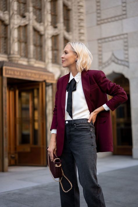 Update your autumn closet with a touch of burgundy, the trending color of the season. I'm sharing ideas for styling burgundy clothing and accessories that are perfect for chic workwear, casual everyday wear, or dinner date night outfits. Whether you're looking for more chic outfit ideas, winter outfits for the office or stylish outfits for the holidays, I am sharing them all. Tap to shop my favorite wine colored pieces of the season! Burgundy Blazer Outfit Woman, Beige Black Outfit, Burgundy Blazer Outfit, Burgundy Clothing, Velvet Blazer Outfit, Dinner Date Night Outfit, Blazer Outfits Women, Transitional Fall Outfits, Autumn Closet