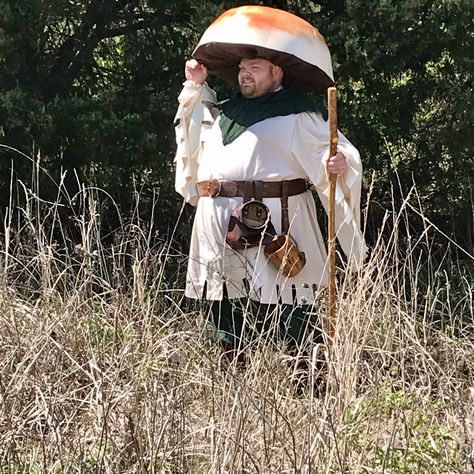 Mushroom Costumes, Jack Frost Movie, Forest Wizard, Wizard Outfit, Dad Costume, Mushroom Outfit, Men Wearing Makeup, Mushroom People, Renn Faire