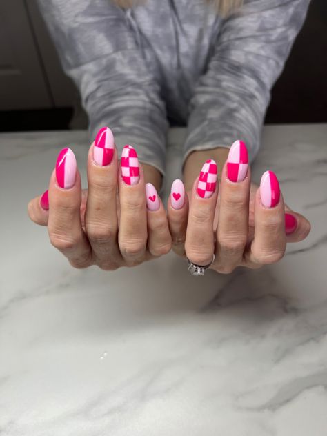 Checkered And Heart Nails, Valentines Day Nails Checker, Valentine’s Day Nails Checkered, Pink Nails With Checkered Accent, Pink Nails Checkered, Pink And Blue Checkered Nails, Gel Nails Checkered, Girly Valentines Nails, Checkered Square Nails