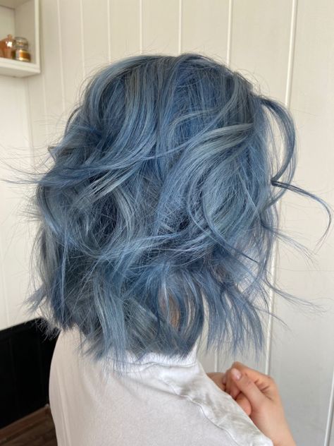 Hair coloring in blue Soft Blue Hair Color, Dull Blue Hair, Ice Blue Hair Short, Muted Blue Hair, Light Blue Dyed Hair, Light Blue Short Hair, Light Blue Hair Aesthetic, Metallic Blue Hair, Short Light Blue Hair