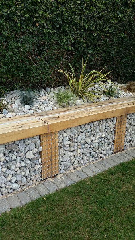 Garden Retaining Wall, Diy Garden Fence, Gabion Wall, Landscaping Retaining Walls, Hillside Landscaping, Walled Garden, Garden Landscape Design, Courtyard Garden, Fence Design