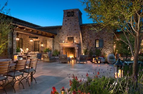 Luxury Custom LEED for Homes Certified Property in Paradise Valley AZ - Zona Verde Courtyard Ideas, Santa Barbara Style, Architecture Firms, Desert Homes, Paradise Valley, Outdoor Entertaining Area, Mediterranean Homes, Outdoor Porch, Dream House Exterior