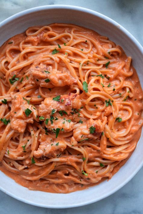 Lobster Linguine alla Vodka Lobster Linguine, Creamy Vodka Sauce, Vodka Sauce Pasta, Pasta Fresh, Lobster Sauce, Lobster Pasta, Vodka Pasta, Fresh Lobster, Alla Vodka