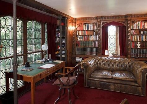 Victorian Homes Interior Kitchen, Old Victorian Homes Interior, Architecture Room, Old World Decor, Gothic Library, 1920s Interior Design, Victorian Interior Design, Gothic Interior, Study Room Design