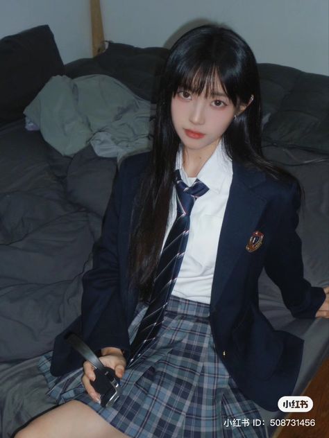 High School Uniform, School Uniform Outfits, East Asian, Really Cute Outfits, Asian Style, School Outfits, Pretty People, How To Look Better, Cute Outfits