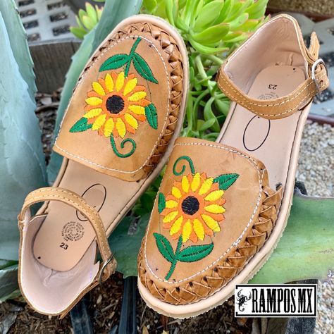 Excited to share this item from my #etsy shop: Womens Mexican Handmade Leather Huaraches Sandals Sandalias Piel Mujer Mexicano Sahuayo Mexico GIRASOL #sandalia #sandal #huaraches #artisanal #leather #mexicansandals #huarachesmexicanos #huarachemujer #piel Chanclas Mexican, Huaraches Mexicanos Outfit, Mexican Chanclas, Sandals Mexican, Huaraches Sandals, Mexican Sandals Huaraches, Mexican Shoes, Mexican Sandals, Huaraches Shoes