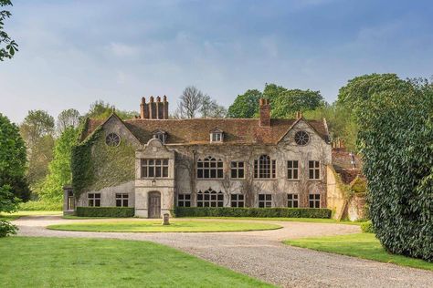 Royally famous: Daniel Craig, Kate Winslet and Benedict Cumberbatch have all filmed on location at listed manor in Henley with royal links House For Sell, Quantum Of Solace, Georgian Style Homes, English Houses, English Architecture, English Manor Houses, Henley On Thames, Unusual Homes, English Manor