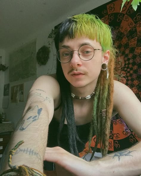 Dread Mullet, Mullet Dreads, Enby Haircuts, Queer Haircut, Nonbinary Hair, Nonbinary People, Haircut Inspiration, Dread Hairstyles, Alternative Hair