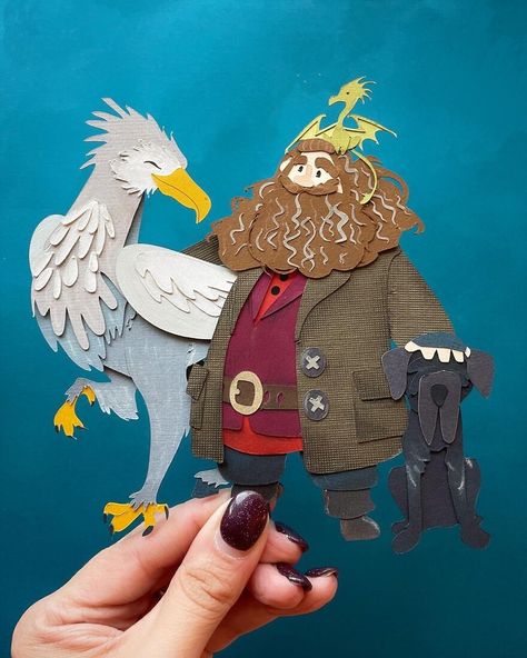 Potter Puppet Pals, Harry Harry Potter, Rubeus Hagrid, Cutout Art, Paper Art Sculpture, Lily Potter, Paper Cutout Art, Yer A Wizard Harry, Bellatrix Lestrange