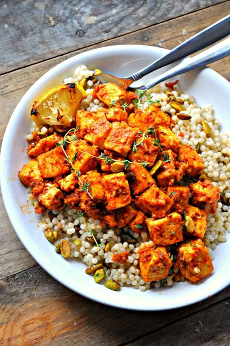 Pistachio Couscous, Harissa Tofu, Vegan Couscous Recipes, Current Recipes, Rabbit And Wolves, Lemon Pistachio, Harissa Recipes, Tofu Dishes, Red Pepper Sauce