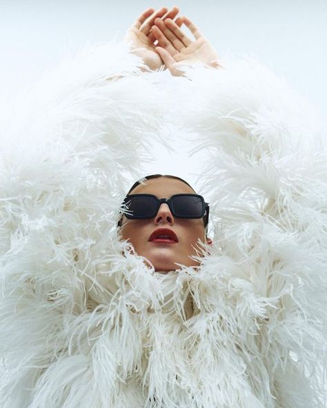 Fur Coat Photoshoot, Ostrich Feather Jacket, Luxury Couple, Feather Jacket, Vintage Black Glamour, Winter Photoshoot, Fashion Photography Inspiration, Trendy Sunglasses, Ostrich Feather