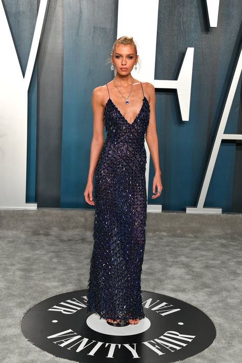 Award Show Dresses, Stella Maxwell, Oscar Dresses, Prom Dress Inspiration, Oscar Party, Vanity Fair Oscar Party, Gala Dresses, Red Carpet Dresses, Celebrity Dresses