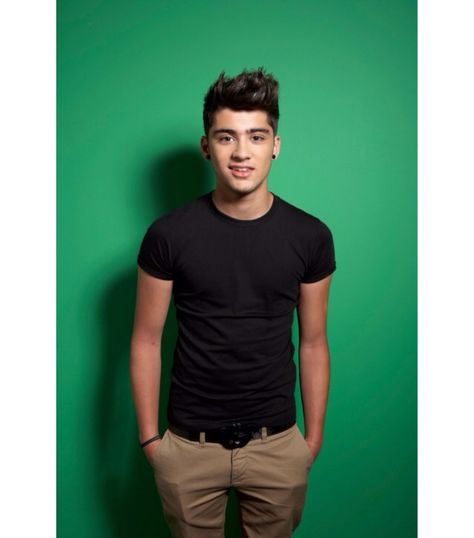 Zayn Malik 2011, Zayn Malik Young, One Direction 2011, One Direction Tumblr, Zayn Malik Photoshoot, One Direction Photoshoot, Story Wattpad, Zayn One Direction, Malik One Direction