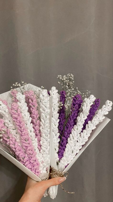 Crochet Lavanda Flower, Lavender Crochet Flower, Crochet Purple Flower, Crochet Lavender Bouquet, Purple Flower Crochet, Crochet Lavender, Lavender Crochet, Crochet Gift Ideas, Easy Bag