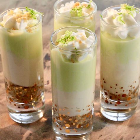 Lemon Meringue Pie Shooters, No Bake Key Lime Cheesecake Cups, Mini Tropical Desserts, Key Lime Mini Desserts, Key Lime Parfait Desserts, Key Lime Dessert Shooters, Key Lime Pie Shooters, Key Lime Pie Mini, Lime Parfait