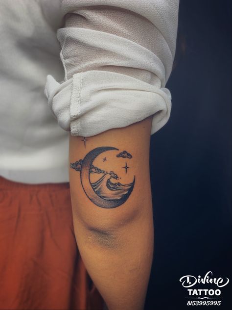 Ocean And Moon Tattoo, Ocean Moon Tattoo, Moon And Water Tattoos, Moon And Ocean Tattoo, Mb Logo, 2023 Tattoo, Body Tattoo Design, Ocean Tattoo, Moon Phases Tattoo