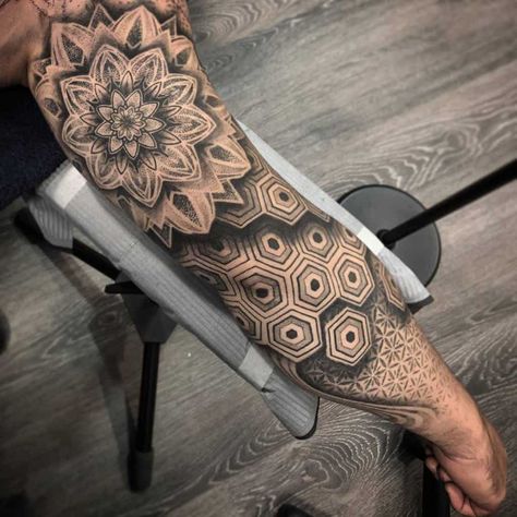 Blended Tattoo Sleeve, Geometric Gap Filler Tattoo, Geometric Filler Tattoo Patterns, Line Filler Tattoo, Shading Ideas For Tattoos, Tattoo Filler Designs, Filling Tattoos, Gap Filler Tattoo Design, Tattoo Space Filler Ideas