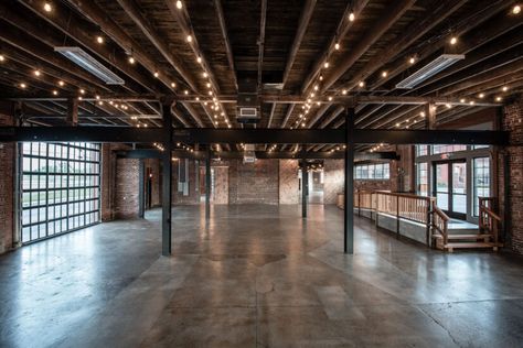 Gallery: Large, Modern Event Venue in Indianapolis | INDUSTRY Event Venue Design, Event Space Design, Venue Design, Event Venue Spaces, Warehouse Living, Open Floor Concept, Downtown Indianapolis, Brewery Design, Industrial Wedding Venues