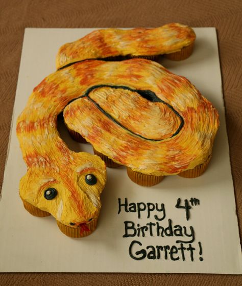 Snake Cupcakes, Snake Cake, Snake Cakes, Snake Birthday, Snake Party, Reptile Party, Pull Apart Cupcakes, Happy 4th Birthday, Creative Cake Decorating