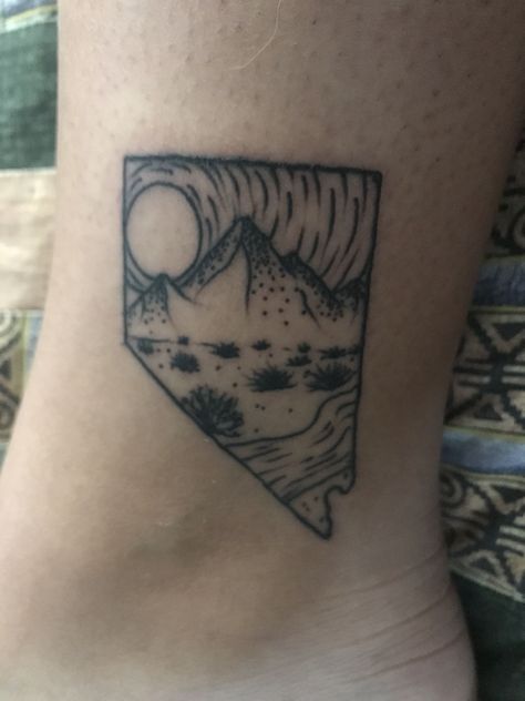 Desert Style Tattoo, Nevada Tattoo Ideas, Nevada Tattoo, Tattoo Casino, Desert Tattoo, Aa Tattoos, Tattoos 2023, State Tattoos, Cowgirl Tattoos