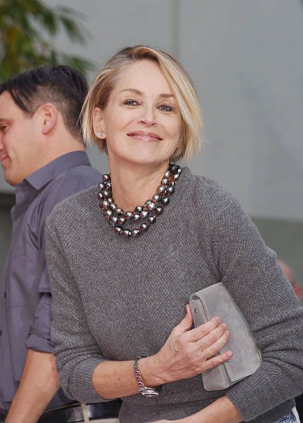 17,247 Sharon Stone Photos Photos and Premium High Res Pictures - Getty Images Over 60 Fashion, Summer Hairstyles For Medium Hair, Sharon Stone, Advanced Style, 60 Fashion, 가을 패션, Mode Inspiration, Short Hairstyles, Look Fashion