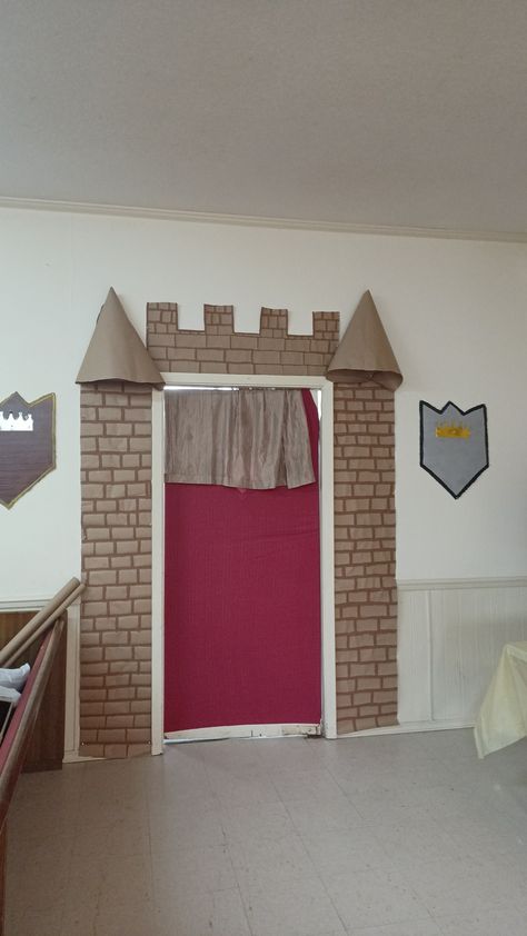 Kingdom Vbs Crafts, Castle Theme Classroom, School Hallway Decorations, Kingdom Vbs, Disney Themed Classroom, Summer Camp Themes, Kids Church Lessons, Royal Decorations, Medieval Party