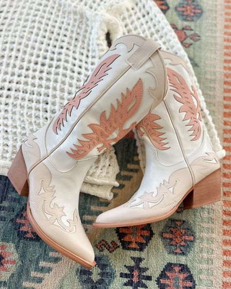 Girly Cowboy Boots, Bailey Core, Austin Aesthetic, Boot Wall, Cute Cowgirl Boots, Western Americana, Funky Hats, Belly Shirts, Preppy Shoes