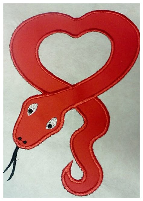 Boy's Valentine's Day Snake Iron on Applique by TigersandTiaras, $8.99 School Door Decorations, Applique Ideas, Swift Photo, Garden Quilt, Valentines For Boys, Iron On Applique, Applique Patterns, No Sew, Kid Crafts