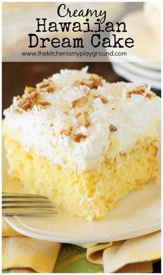 Hawaiian Dream Cake, Coconut Pineapple Cake, Pineapple Pudding, Hawaiian Desserts, Hawaiian Cake, Pineapple Desserts, Pineapple Recipes, Dessert Simple, Hawaiian Food