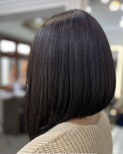 Haircut Black Hair, Uneven Bob Haircut, Reverse Bob Haircut, Bob Haircut Black Hair, Uneven Bob, Reverse Bob, Medium Length Waves, Long Bob Cuts, Medium Length Wavy Hair