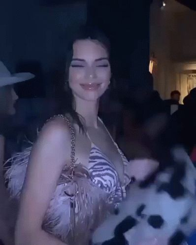 Kendall Middle Finger GIF - Kendall MiddleFinger FlipOff - Discover & Share GIFs Middle Finger Pfp Aesthetic, Sassy Pfp, Adria Arjona Gif, Middle Finger Gif, Gif Pfp For Discord, Middle Finger Wallpaper, Giving The Finger, Avatar Fashion, Egirl Pfp