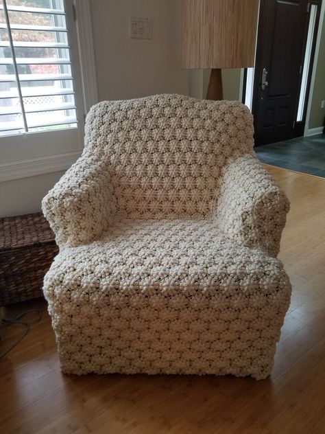 Crochet Rocking Chair Cover, Crocheted Chair Covers, Crochet Chair Cover, Rocking Chair Covers, Crochet Chair, Stylish Sofa Sets, Crochet Furniture, Diy Crochet Top, Cushion Cover Pattern