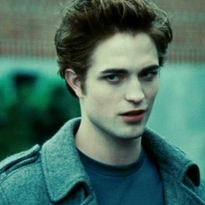 Edward Cullen Robert Pattinson, Modern Vampires, Robert Pattinson Twilight, Twilight Cast, Twilight Edward, Twilight Film, Twilight Pictures, Stephenie Meyer, Twilight Movie