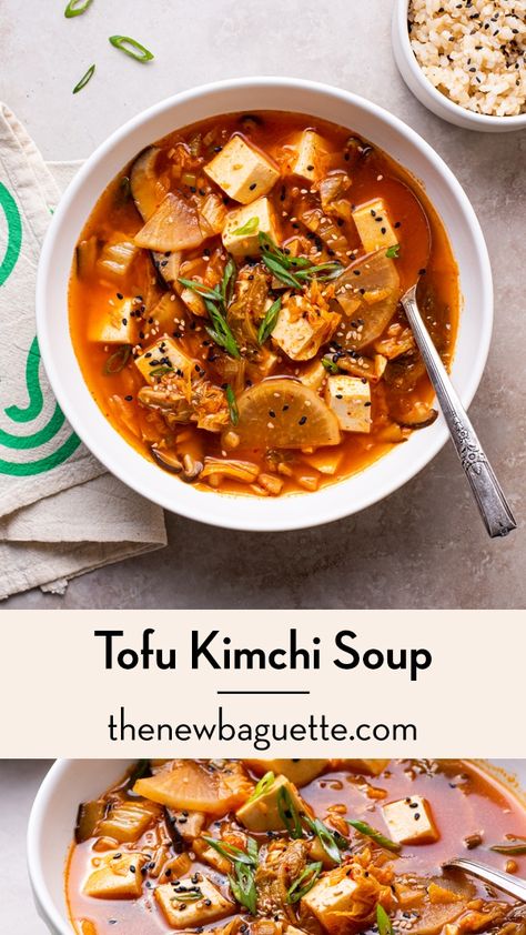 Kimchi Tofu Stew, Kimchee Soup, Kimchi Tofu Soup, Daikon Recipes, Kimchi Stew Recipe, Tofu Kimchi, Baguette Recipes, Kimchi Chicken, Kimchi Soup