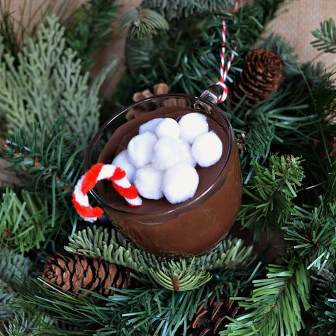 Chocolate Christmas Ornaments, Chocolate Christmas Tree, Hot Cocoa Ornaments, Homemade Christmas Crafts, Chocolate Ornament, Hot Chocolate Christmas, Hot Cocoa Christmas, Diy Hot Chocolate, Cocoa Christmas