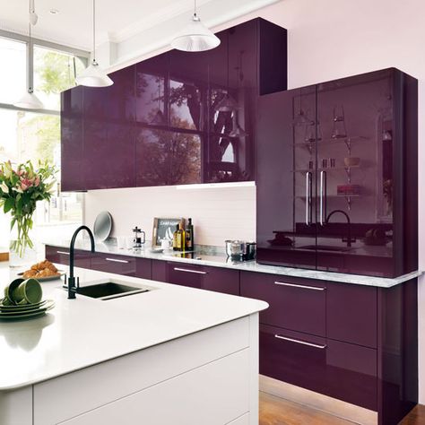 Purple and white kitchen | Gloss kitchens | Kitchen | PHOTO GALLERY | Beautiful Kitchens | Housetohome.co.uk Purple Kitchen Cabinets, Purple Kitchen Decor, Best Kitchen Cabinet Paint, Modern Kitchen Colours, Best Kitchen Colors, Model Dapur, Gloss Kitchen, Painted Kitchen Cabinets Colors, Purple Kitchen