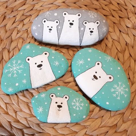 White Rock Painting Ideas, Rock Painting Christmas Ideas, Christmas Rock Painting Ideas, Christmas Pebble Art, Christmas Rocks, Diy Rock Art, Painted Rock Animals, Stone Art Painting, Painted Rocks Kids