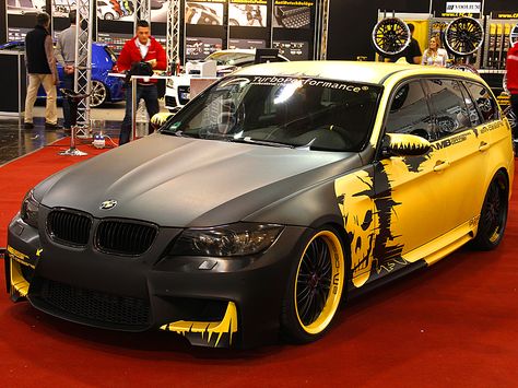 Bmw E60 Wrap Design, Bmw Wrap Design, Vw Polo Modified, Corolla Twincam, Car Sticker Ideas, Bmw E91, Car Interior Upholstery, Bmw Touring, Car Paint Jobs