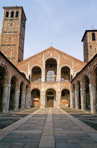 Donato Bramante, Masterplan Architecture, Rome Architecture, Romanesque Art, Live Abroad, Byzantine Architecture, Romanesque Architecture, Church Architecture, Classical Architecture