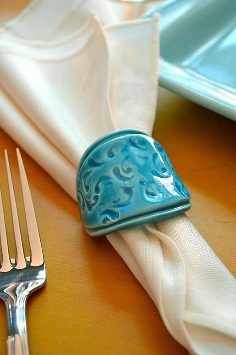 Coastal Napkin Rings, Slab Pottery Ideas, Kiln Projects, Beginner Pottery, Pottery Videos, Pottery Handbuilding, Pottery Inspiration, Hand Crafts, Slab Pottery