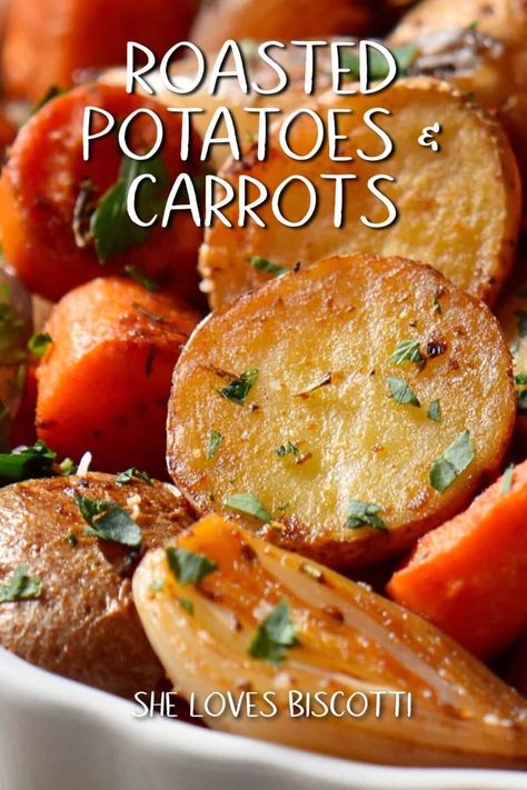 Roast Baby Potatoes, Roasted Small Potatoes, Roasted Potatoes And Carrots, Small Potatoes, Potatoes And Carrots, Carrots Recipe, Roasted Fennel, Roasted Potato Recipes, Pan Recipe