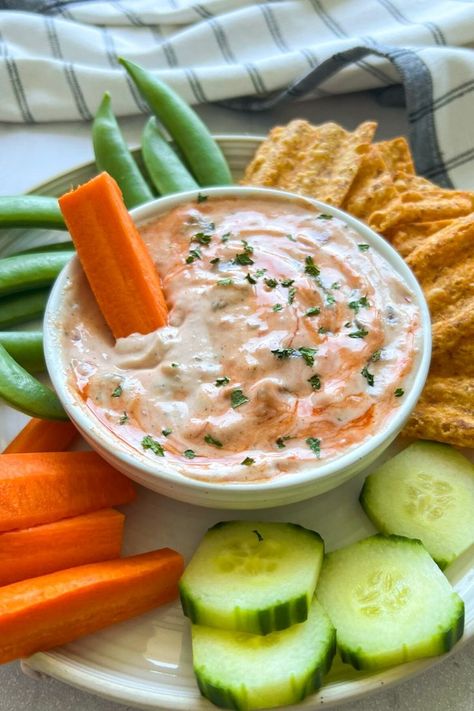 Try this healthy high protein ranch dip that is easy to make and homemade. Made with Greek yogurt, it’s perfect for chicken and veggies, offering a low carb option for your meals. Use it as a taco salad dressing to add a creamy touch. This recipe brings you the best Mexican flavors. High Protein Ranch, High Protein Dip, Protein Ranch, Salsa Ranch Dressing, Protein Dip, Taco Salad Dressing, Salsa Ranch, Greek Yogurt Dressing, Chicken Taco Salad