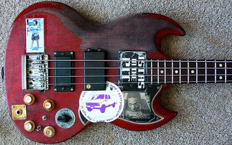 Guitar Obsession, Guitar Finishing, The Stooges, Guitar Painting, Cool Electric Guitars, Gibson Sg, Guitar Tutorial, Gibson Guitars, Guitar Building