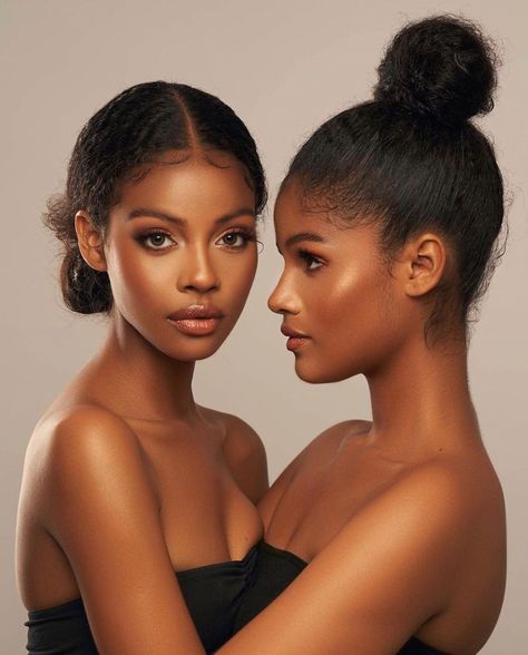 Black Sisters Photoshoot, Bestie Shoot, Sister Shoot, Twins Posing, Twin Photography, Sisters Photoshoot Poses, Sister Photography, Black Woman Artwork, Black Sisters