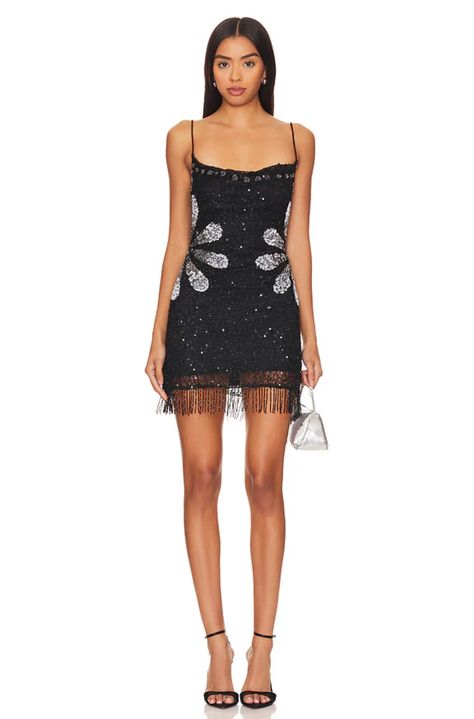 Dress With Leather Boots, Fancy Mini Dresses Cocktail, Mexico New Years Eve Outfit, Disco Glam Party Outfit, Sequin Outfit Ideas, Nye Fits, Spring Graduation Dress, Black Embellished Dress, Nye Dresses