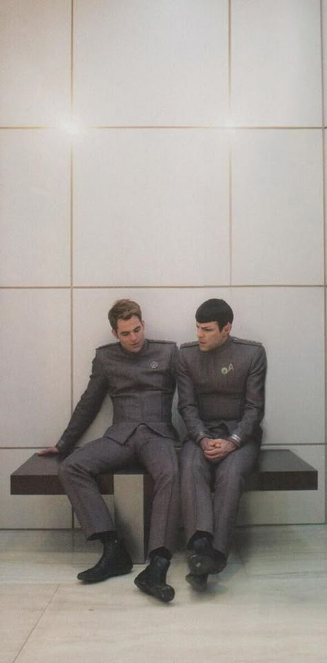 Star Trek Into Darkness - Kirk (Chris Pine) & Spock (Zachary Quinto) Star Trek 2009, Kirk Spock, Zachary Quinto, Live Long And Prosper, Chris Pine, Space The Final Frontier, Spock, The Final Frontier, Live Long