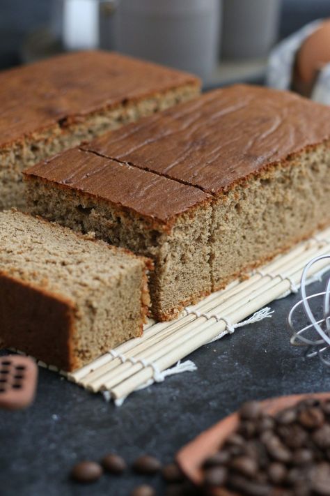 Japanese Coffee Castella Cake - Paris chez Sharon Castella Cake, Cake Paris, Japanese Pastries, Japanese Coffee, Asian Cake, Japanese Cake, Cake Walk, Bar Cookies, Japanese Dessert