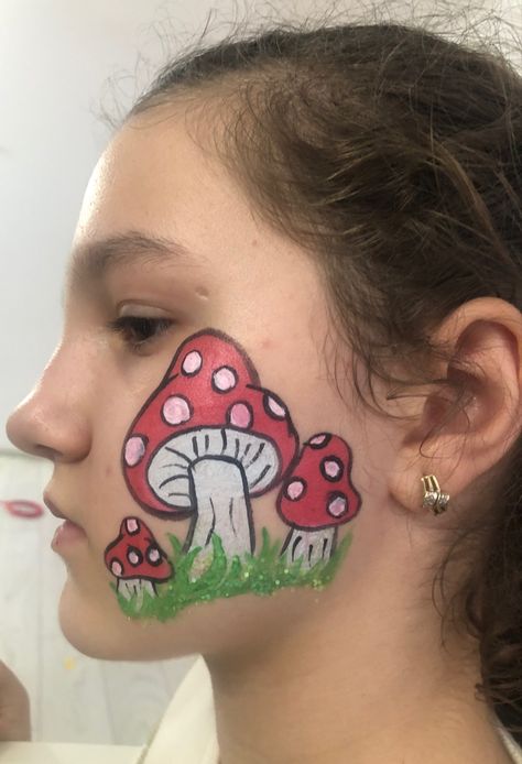 Woodland Face Paint, Face Painting Mushroom, Forest Face Paint, Mushroom Face Paint, Hippie Face Paint, Naruto Face, Roma Style, Face Painting Flowers, Face Painting Ideas