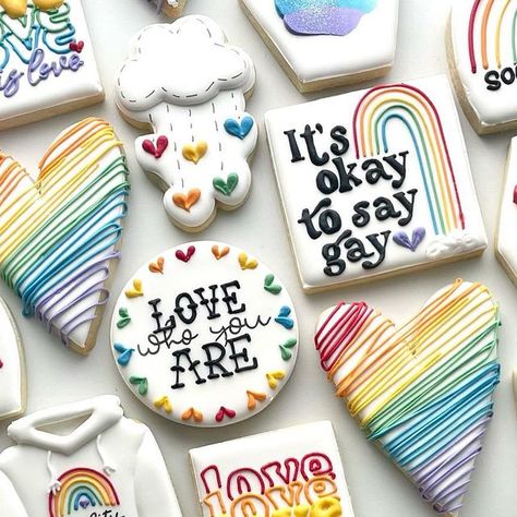 Kelly’s Cookies on Instagram: "All for love and love for all. Happy Pride! ❤️🧡💛💚💙💜" Pride Cookies Royal Icing, Pride Dessert Ideas, Pride Baked Goods, Pride Sugar Cookies, Pride Cookies Decorated, Pride Desserts, Pride Cupcakes, Pride Food, Pride Cookies